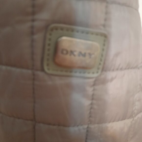 DKNY size small quilted Womens spring jacket. - Picture 4 of 8